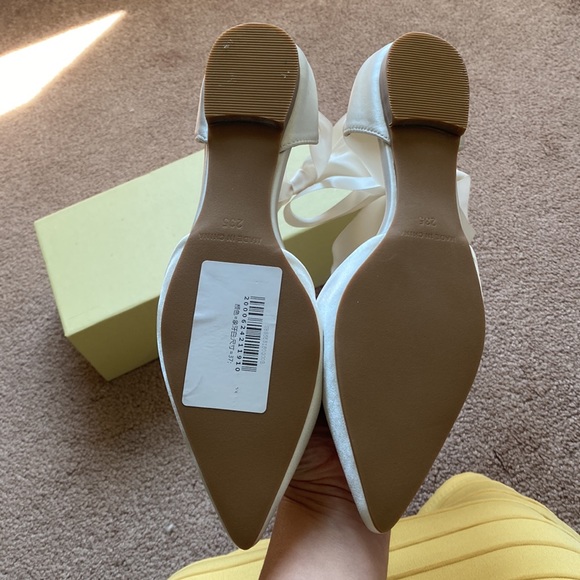 Baoyafang white ballet shoes - Picture 2 of 5